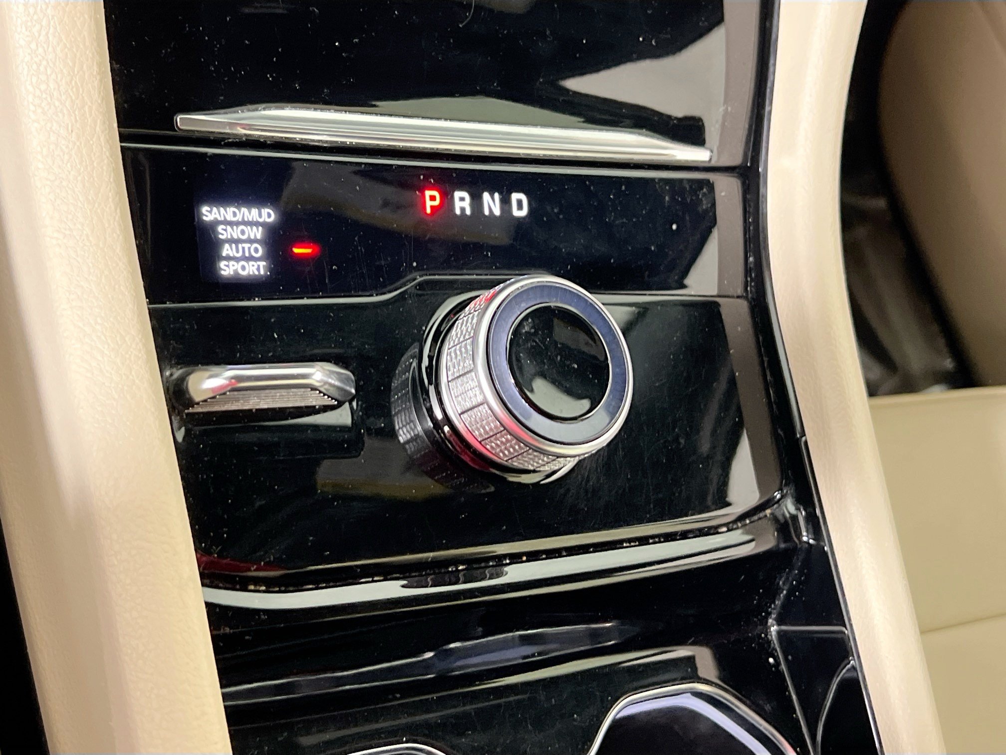 Used 2023 Jeep Grand Cherokee Limited AWD/4WD image 17