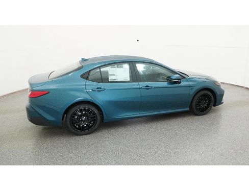 New 2026 Toyota Camry LE image 10