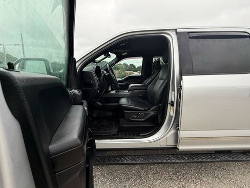 Used 2018 Ford F150 XLT w/ Equipment Group 302A Luxury AWD/4WD image 17