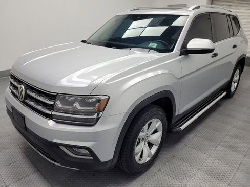 Used 2018 Volkswagen Atlas SEL FWD image 2