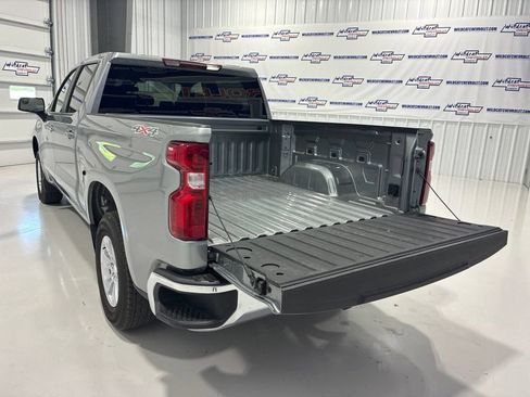 Used 2026 Chevrolet Silverado 1500 LT AWD/4WD image 7
