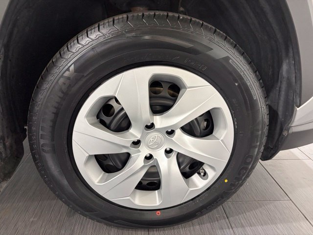 Used 2019 Toyota RAV4 LE w/ Carpet Mat Package FWD image 25