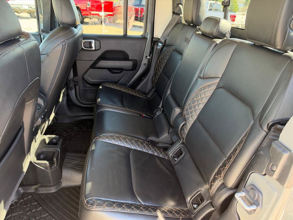 Used 2023 Jeep Gladiator Overland AWD/4WD image 8