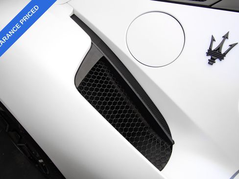 Used 2022 Maserati MC20 Coupe RWD image 40