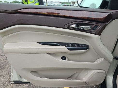 Used 2016 Cadillac SRX Performance w/ Driver Awareness Package image 6