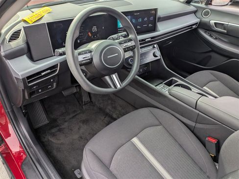 Used 2025 Hyundai Sonata SEL image 17