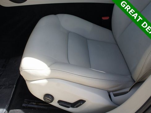 Used 2020 Volvo S60 T6 Momentum image 32