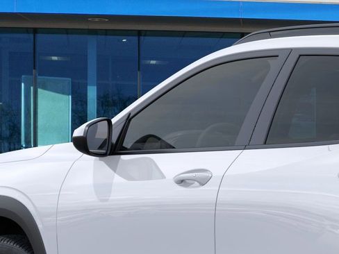 New 2026 Chevrolet Trax LT w/ Sunroof Package image 12