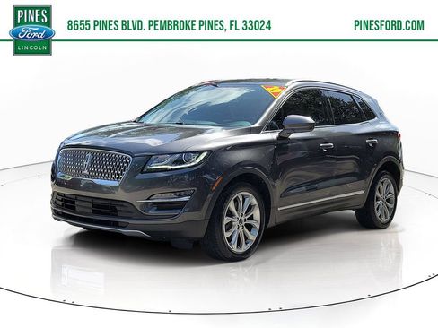 Used 2019 Lincoln MKC Select w/ Select Plus Package FWD image 1