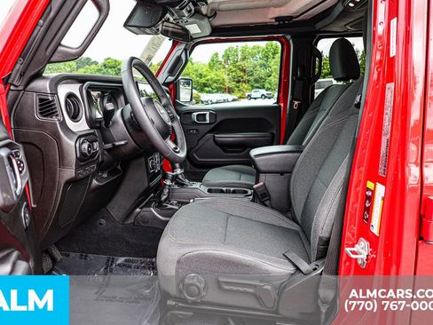 Used 2025 Jeep Wrangler Unlimited Sport AWD/4WD image 18