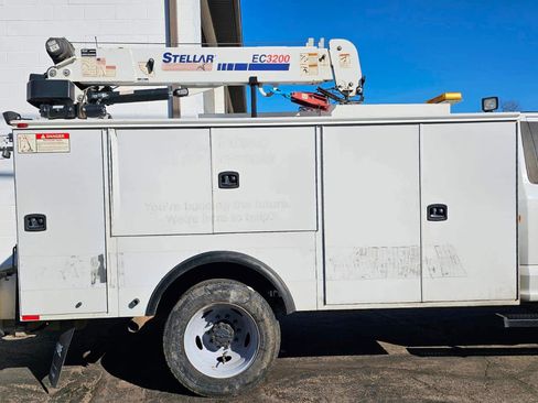 Used 2019 Ford F550 4x4 Regular Cab Super Duty image 10