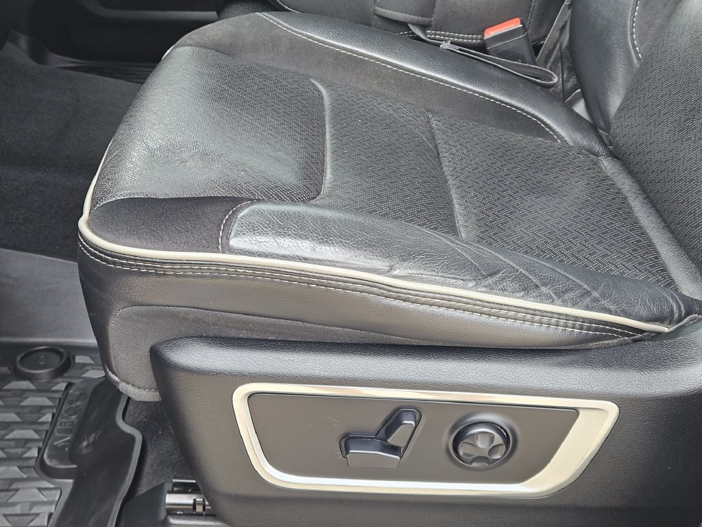 Used 2019 RAM 1500 Laramie AWD/4WD image 24