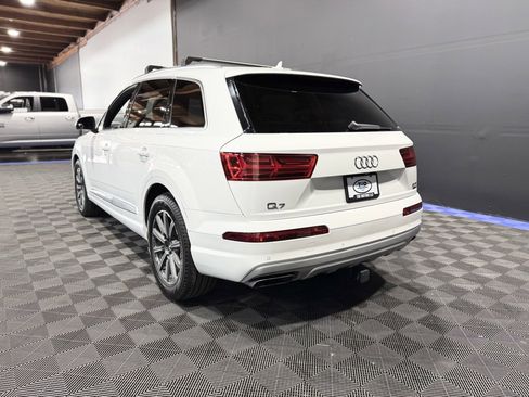 Used 2017 Audi Q7 3.0T Premium image 3
