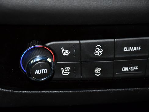 Used 2024 Buick Enclave Premium AWD/4WD image 30