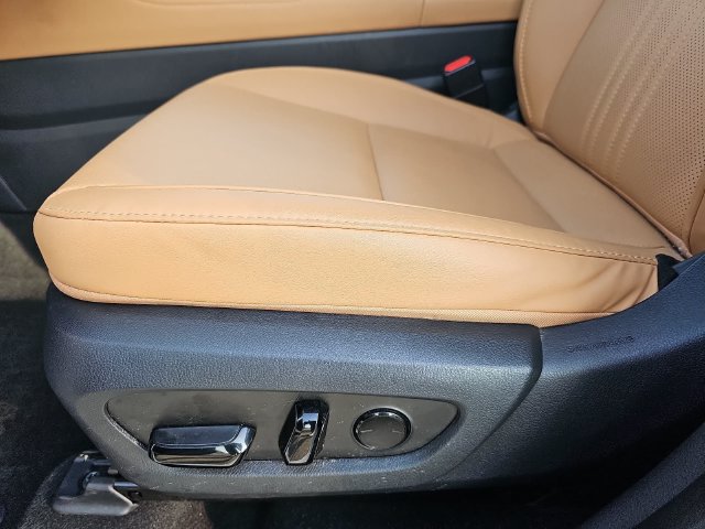 Used 2025 Lexus NX 250 FWD w/ Accessory Package (2T) image 32