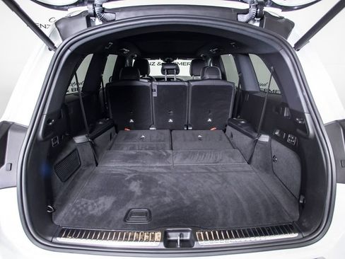 Used 2023 Mercedes-Benz GLS 450 4MATIC image 9