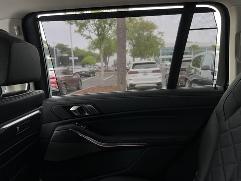 Used 2026 BMW X7 xDrive40i image 45