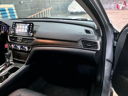 Used 2018 Honda Accord EX-L image 17