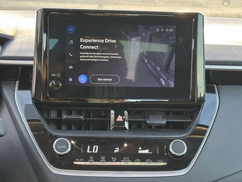 Used 2025 Toyota Corolla LE image 21