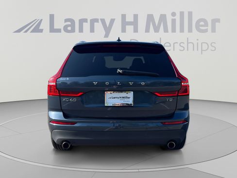 Used 2021 Volvo XC60 T5 Momentum w/ Advanced Package AWD/4WD image 4