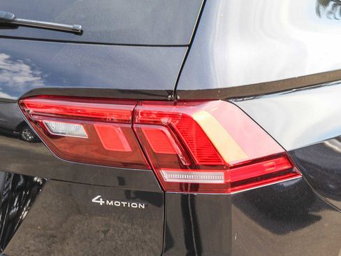Used 2022 Volkswagen Tiguan SEL R-Line image 7