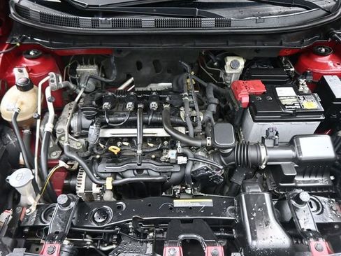 Used 2018 Nissan Kicks SV image 19