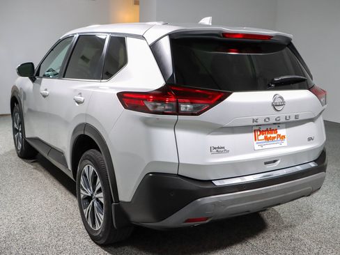 Used 2023 Nissan Rogue SV FWD image 9