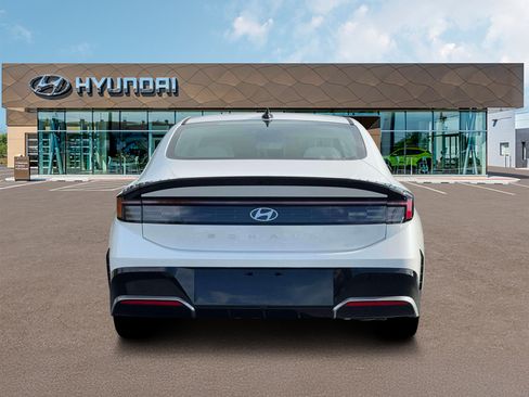 New 2026 Hyundai Sonata SEL FWD image 6