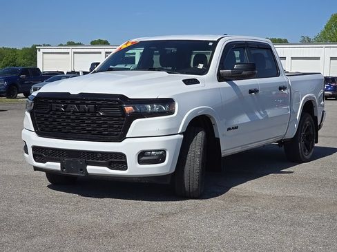 Used 2025 RAM 1500 Big Horn AWD/4WD image 3