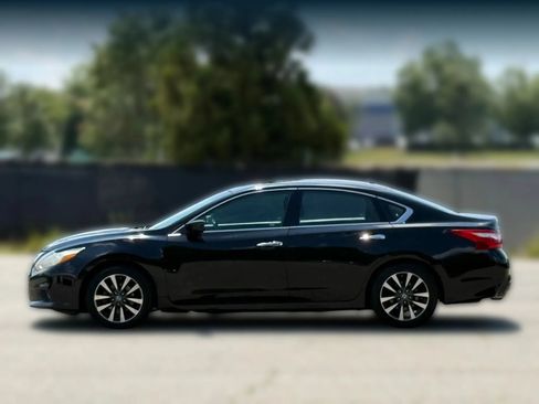 Used 2017 Nissan Altima 2.5 SV FWD image 8