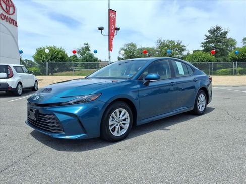 Certified 2025 Toyota Camry LE w/ Convenience Package AWD/4WD image 9