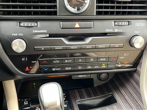 Used 2022 Lexus RX 450hL Luxury image 22