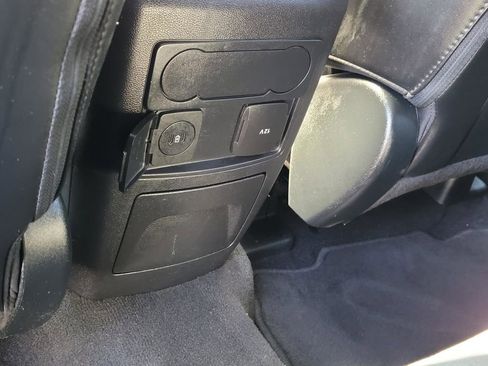 Used 2024 Ford Explorer XLT w/ Equipment Group 202A image 20