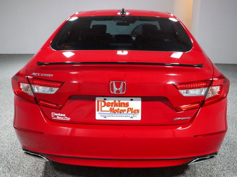 Used 2022 Honda Accord Sport image 8