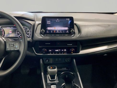 Used 2024 Nissan Rogue SV AWD/4WD image 9