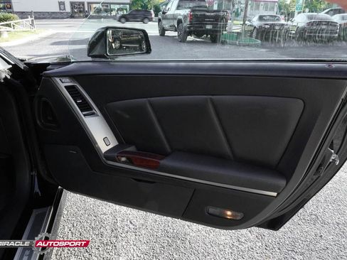 Used 2005 Cadillac XLR image 22