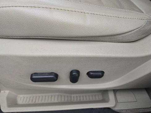 Used 2013 Ford C-MAX SEL image 10