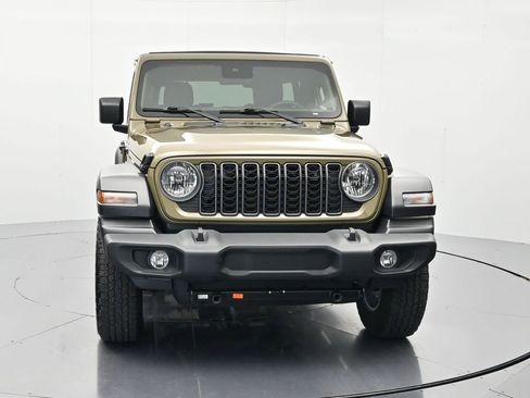 Used 2025 Jeep Wrangler Unlimited Sport AWD/4WD image 2