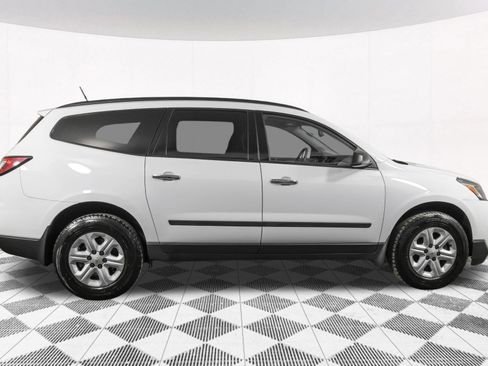Used 2017 Chevrolet Traverse LS FWD image 13