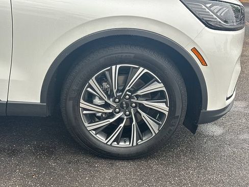 New 2026 Lincoln Aviator 2WD image 13