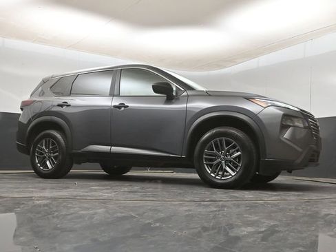 Used 2024 Nissan Rogue S AWD/4WD image 13