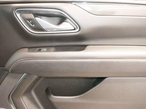 Used 2024 GMC Yukon AT4 w/ AT4 Premium Package AWD/4WD image 14