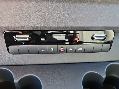 New 2025 Mercedes-Benz Sprinter 2500 image 22
