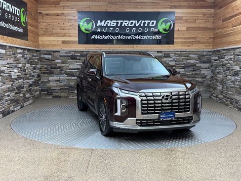 Used 2023 Hyundai Palisade Calligraphy AWD/4WD image 2