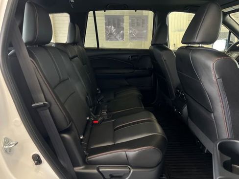 Used 2024 Honda Passport TrailSport image 12