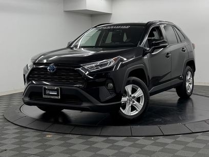 Used 2021 Toyota RAV4 XLE w/ Carpet Mat Package (TMS)