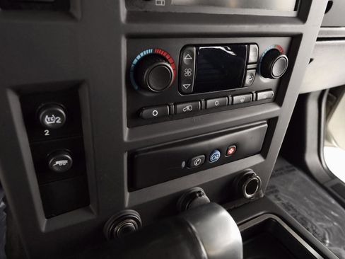 Used 2006 HUMMER H2 image 32