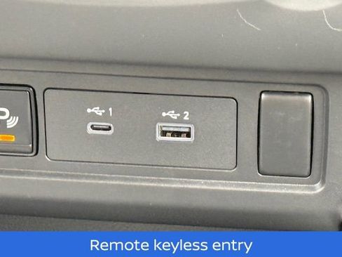 Certified 2025 Nissan Frontier SV image 21