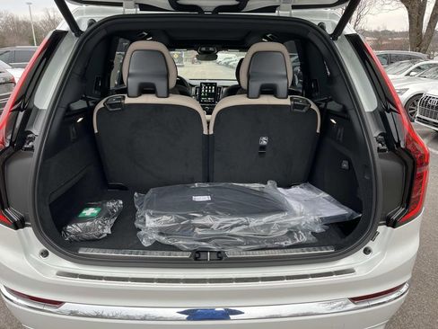 New 2026 Volvo XC90 T8 Plus image 12