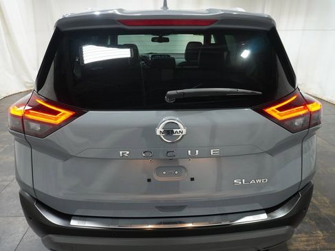 Used 2021 Nissan Rogue SL w/ Premium Package image 5